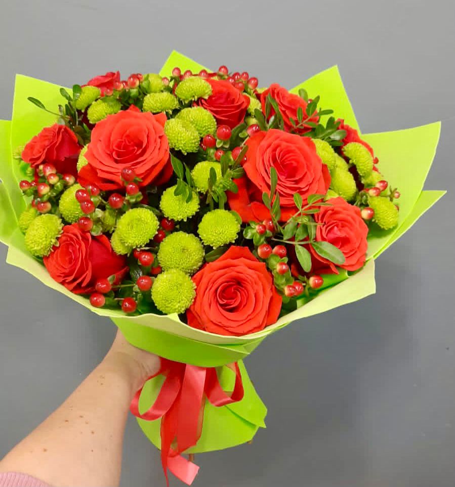 Букет цветов из: Хризантемы и Розы в Щучьем Воронежской области