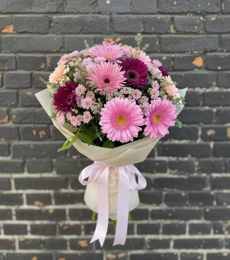 Букет цветов из: Герберы и Хризантемы в Щучьем Воронежской области