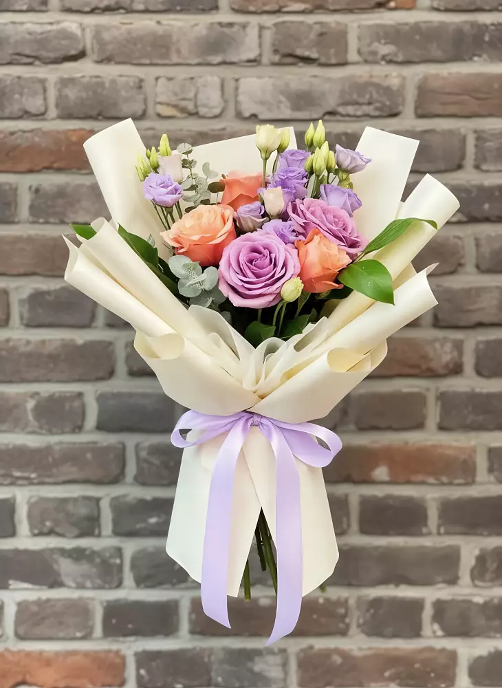 Букет цветов из: Лизиантусы и Розы в Щучьем Воронежской области