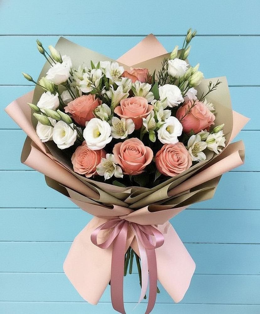 Букет цветов из: Розы, Альстромерии и Лизиантусы в Щучьем Воронежской области