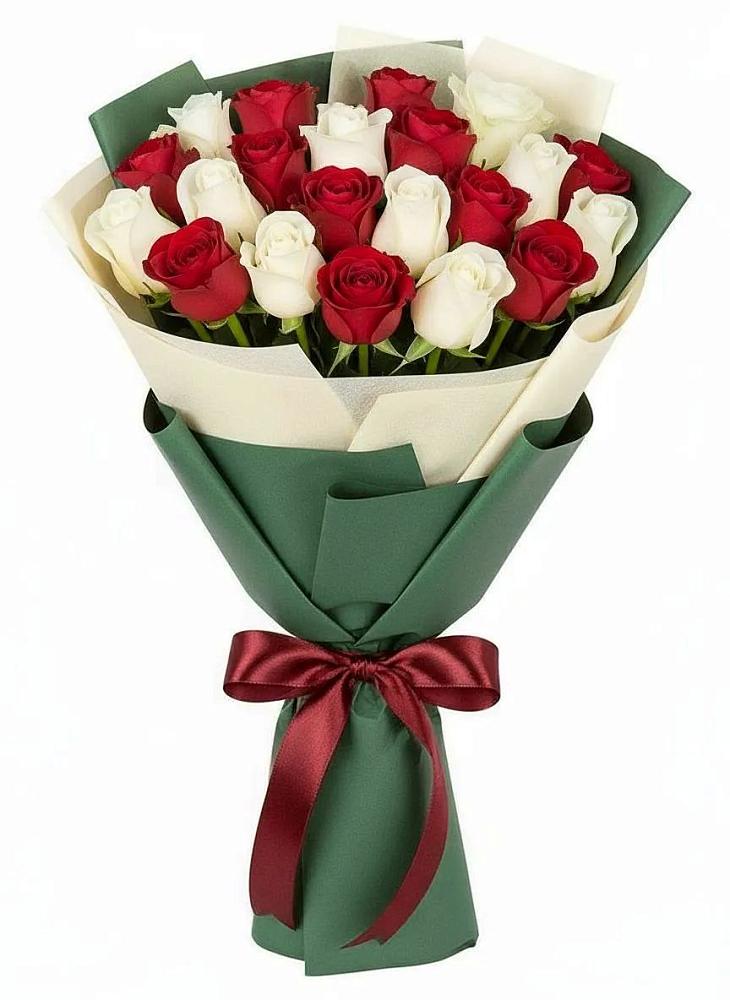 Букет Микс из красных и белых роз в Щучьем Воронежской области