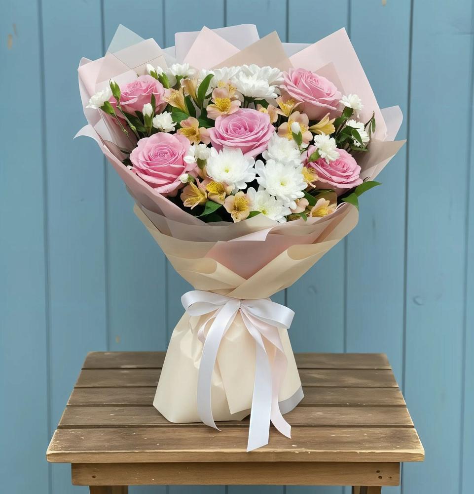 Букет цветов из: Гвоздики, Орхидеи и Розы в Щучьем Воронежской области