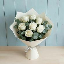 Букет Белые розы в Эвкалипте в Щучьем Воронежской области