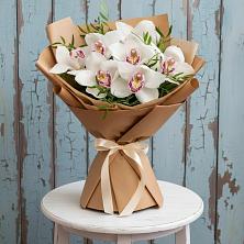 Букет цветов из:  Орхидеи и Розы в Щучьем Воронежской области