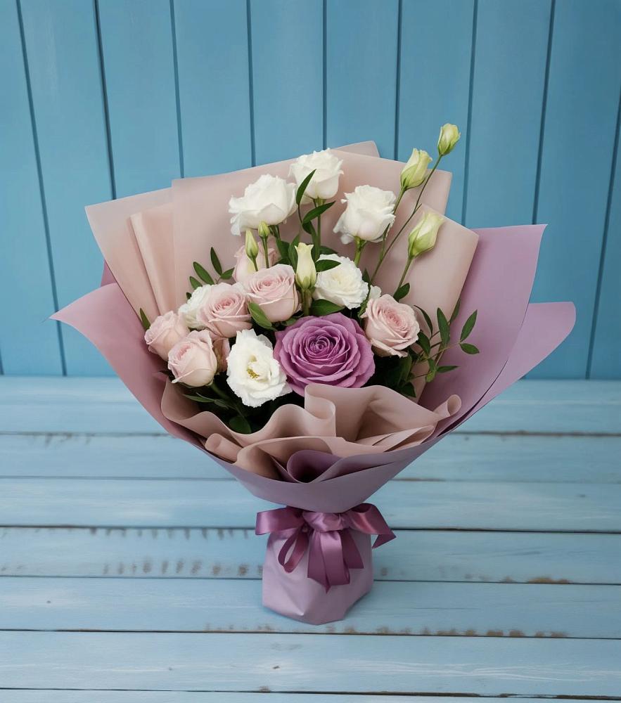 Букет цветов из: Розы и Лизиантусы в Щучьем Воронежской области